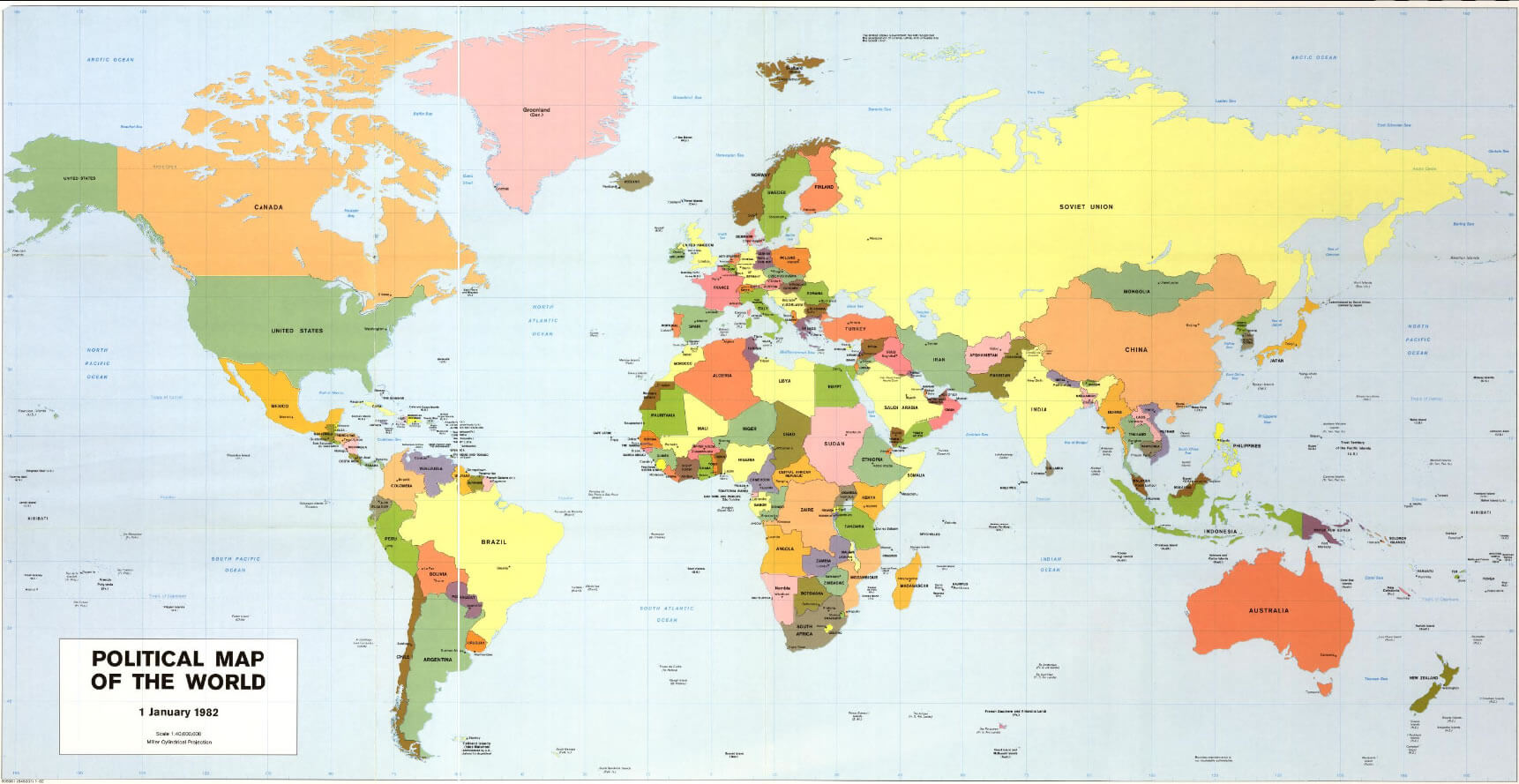 Carte politique du Monde avec noms des pays