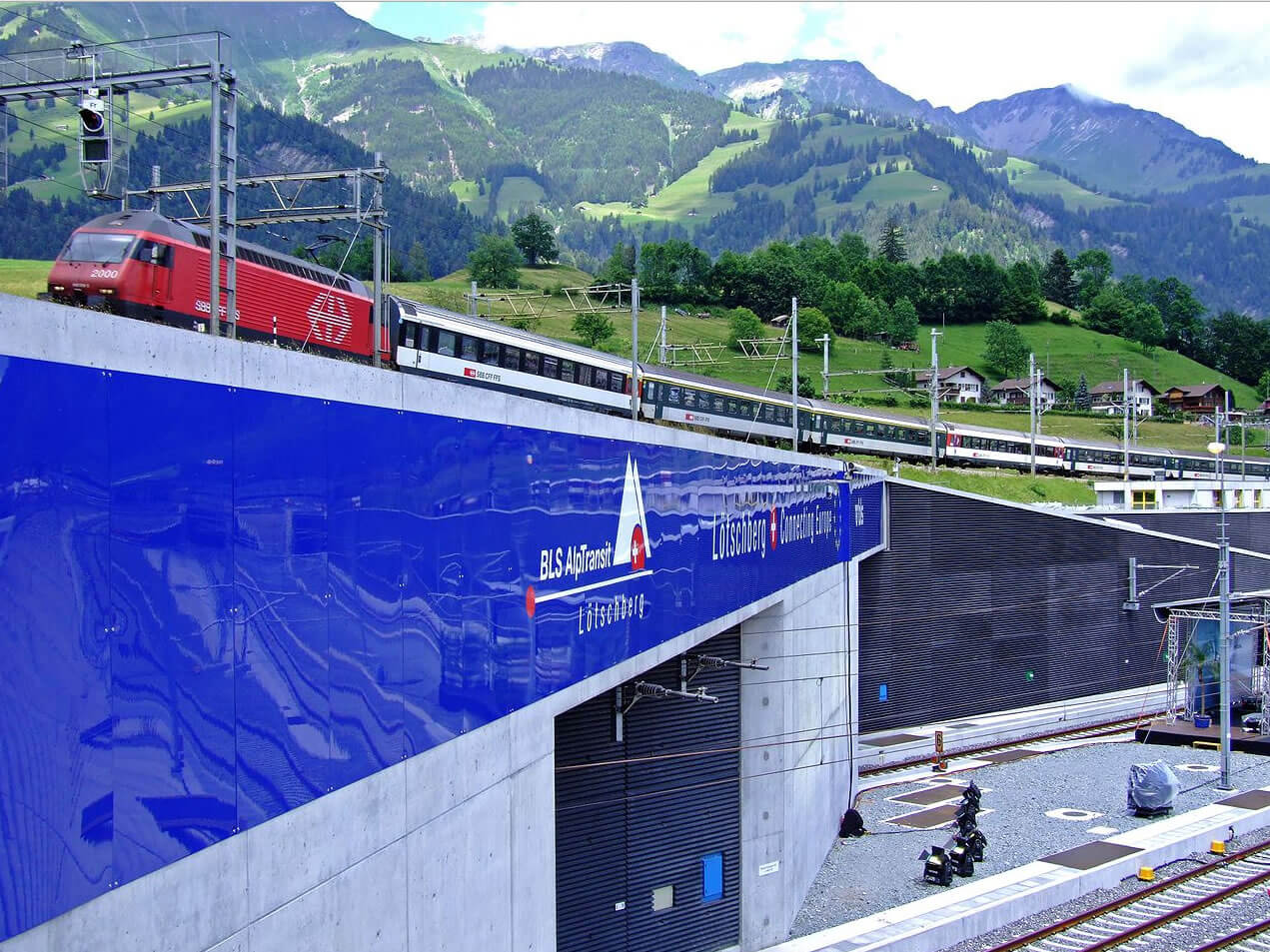 Lotschberg Tunnel Suisse